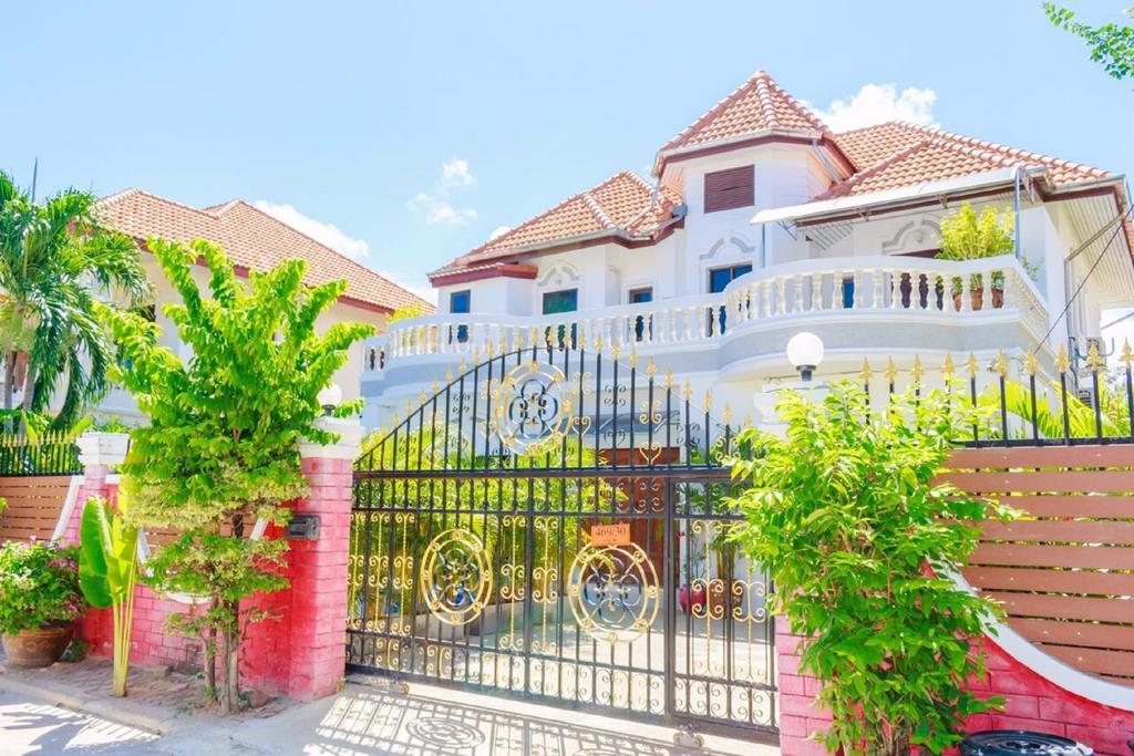 Ratana Villa - Pattaya Holiday House Walking Street 7 Bedrooms Kültér fotó